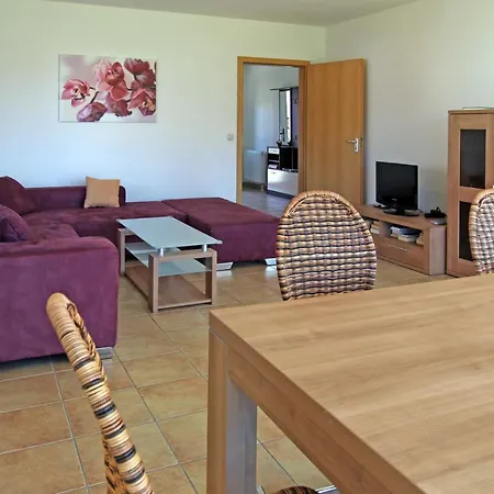 Holiday home Luessvitz *